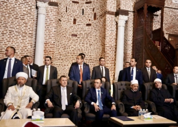 بعد ٢٢٥عاما من الإهمال واستخدامه مذبحا ومصنعا للصابون.. مسجد الظاهر بيبرس يستقبل يستقبل آلاف المصلين ..الجمعة المقبلة.. الإمام الأكبر وو زيرا الأوقاف والسياحة ووفد كازاخى رفيع المستوى ..شاركوا فى الافتتاح 28 - جريدة المساء بعد ٢٢٥عاما من الإهمال واستخدامه مذبحا ومصنعا للصابون.. مسجد الظاهر بيبرس يستقبل يستقبل آلاف المصلين ..الجمعة المقبلة.. الإمام الأكبر وو زيرا الأوقاف والسياحة ووفد كازاخى رفيع المستوى ..شاركوا فى الافتتاح 27 - جريدة المساء