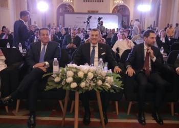 عيسى خلال توقيع بروتوكول إدارة أحد الفنادق: استقبلنا مليونا و 350 ألف سائح فى زيادة تاريخية ..أبريل الماضى.. الحركة الوافدة إلى مصر تصل ١٥مليونا.. نهاية هذا العام 26 - جريدة المساء عيسى خلال توقيع بروتوكول إدارة أحد الفنادق: استقبلنا مليونا و 350 ألف سائح فى زيادة تاريخية ..أبريل الماضى.. الحركة الوافدة إلى مصر تصل ١٥مليونا.. نهاية هذا العام 25 - جريدة المساء