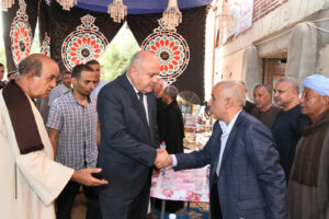 محافظ قنا يؤدى واجب العزاء في الكاتب الصحفي أحمد خلف الله 21 - جريدة المساء