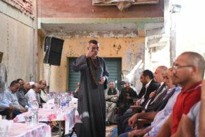 محافظ قنا يؤدى واجب العزاء في الكاتب الصحفي أحمد خلف الله 39 - جريدة المساء