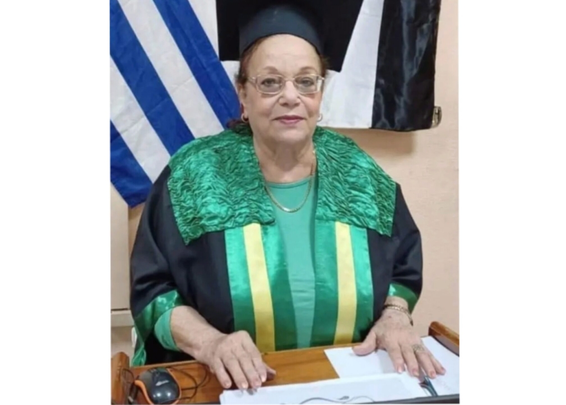 د أمل المهدى صورة مشرقة ومضيئة ..حصلت على الدكتوراة فى سن 74 عاما ! 19 - جريدة المساء