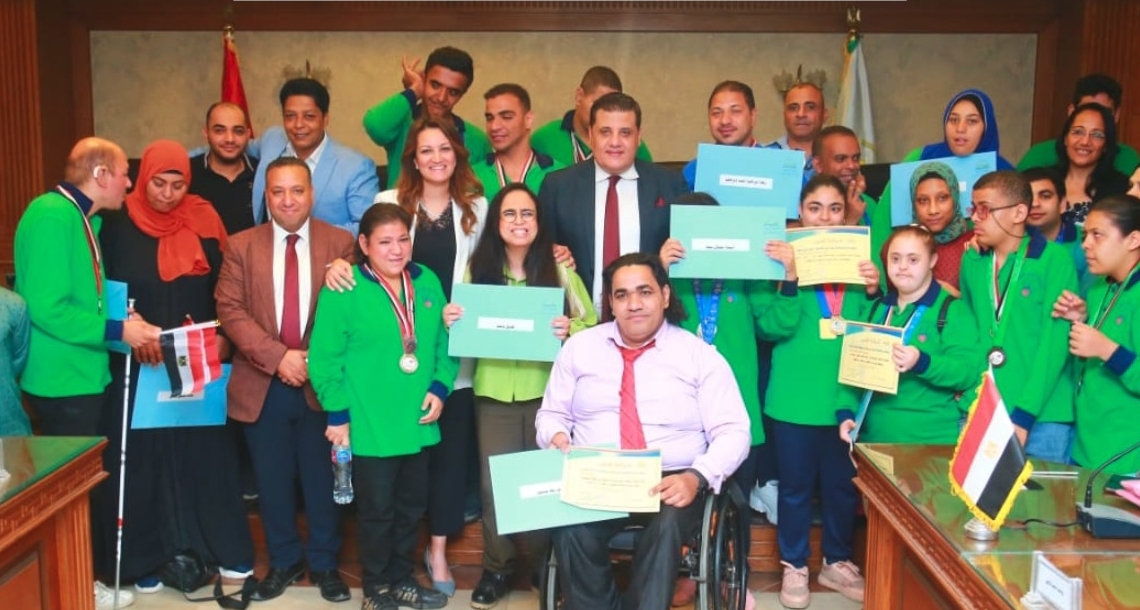 محافظ الجيزة ورئيس مجلس أمناء صناع الخير يكرمان ٢٩ بطل رياضى من ذوي الإعاقة 18 - جريدة المساء محافظ الجيزة ورئيس مجلس أمناء صناع الخير يكرمان ٢٩ بطل رياضى من ذوي الإعاقة 17 - جريدة المساء