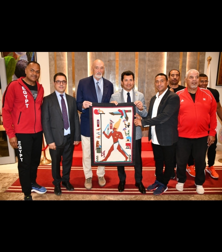 وزير الرياضة يكرم ابطال العاب القوي 17 - جريدة المساء