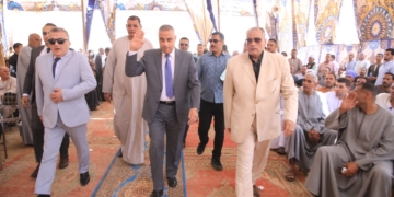 محافظ سوهاج ومدير الأمن يشهدان صلح آل سند و آل أبو زيد بالصوامعة شرق بأخميم 1 - جريدة المساء