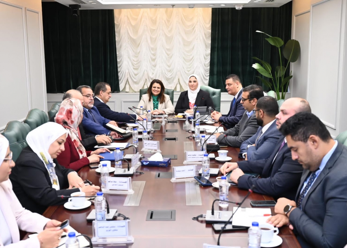 وزيرتا التضامن والهجرة خلال الاجتماع