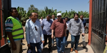 سكرتير عام أسيوط يتفقد مشروعات برنامج التنمية المحلية بصعيد مصر 1 - جريدة المساء