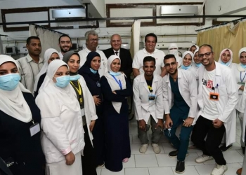 وزير الصحة ومحافظ قنا يطمئنان علي مستوي الخدمات الطبية بمستشفي قنا العام 19 - جريدة المساء