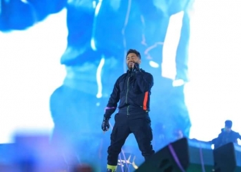 على ارتفاع ٤٠ متر... كواليس دخول تامر حسني حفل العلمين الجديدة 17 - جريدة المساء