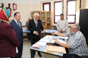   خلال تفقده لجان الثانوية العامة في الأسكندرية وزير التعليم يشددعلى منع دخول الطلاب إلى اللجان بأجهزة إلكترونية 33 - جريدة المساء