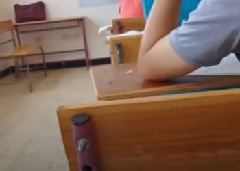 "التعليم": ضبط الطالب صاحب الفيديو المتداول على "الفيسبوك" أثناء امتحان اللغة الانجليزية وإحالة الملاحظين للتحقيق 26 - جريدة المساء