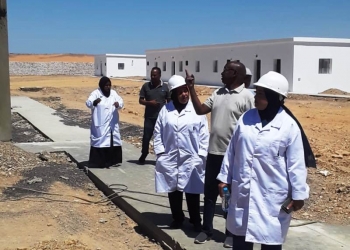 محافظ أسوان يكلف مدير الزراعة بالزيارة الميدانية لمشروع مزرعة الوادى للدواجن بتوشكى لدعم المجمعات الإستهلاكية باللحوم البيضاء والبيض بأسعار مخفضة 17 - جريدة المساء