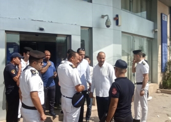 السكرتير العام المساعد لبني سويف  يتابع أعمال السيطرة  وإطفاء حريق محدود بأحد البنوك بطريق الكورنيش   19 - جريدة المساء