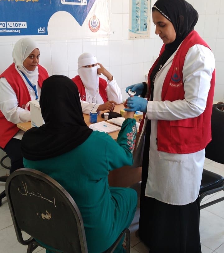 إنتشار الفرق الطبية بالمبادرة الرئاسية 100يوم صحة لتقديم الخدمة للمواطنين بأماكن التجمعات بالشرقية 19 - جريدة المساء