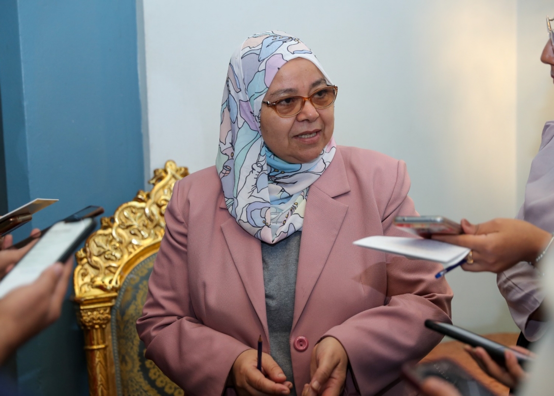  د إيمان يوسف : حضور التدريب التابع للسفارة الأمريكية لن يكون إلا من خلال الوزارة ، لضمان الوصول والمشاركة وتخضع لشروط التقديم والمقابلات ..  والأولوية للمعلمين  17 - جريدة المساء