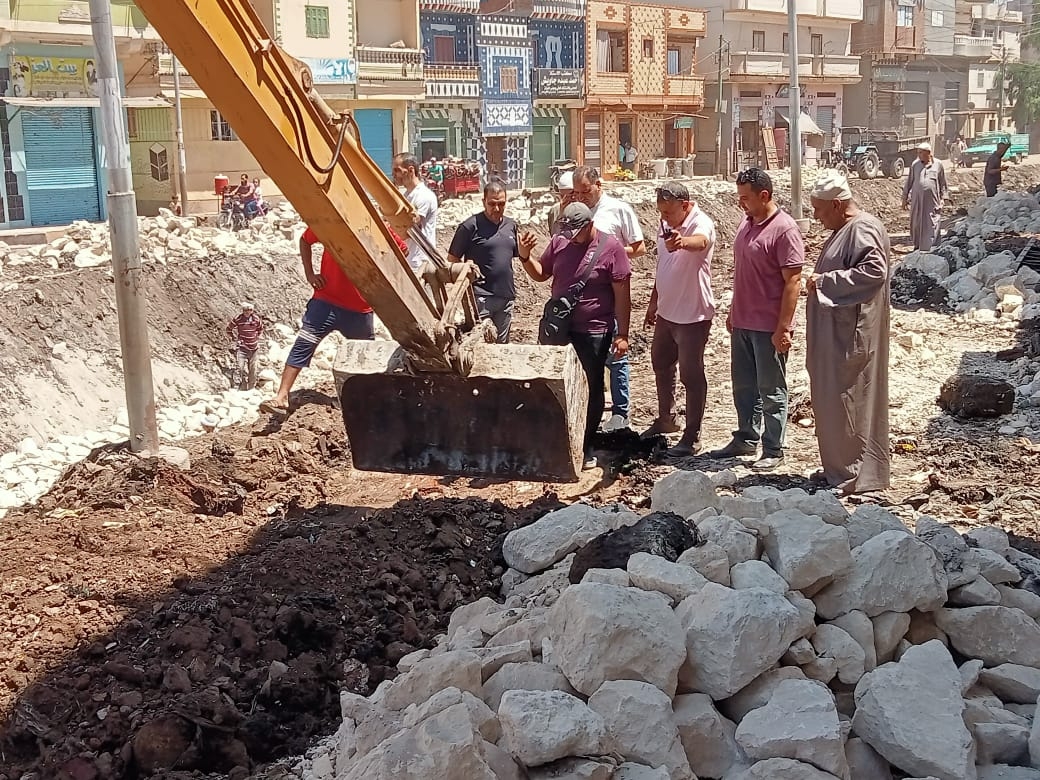 تبطين الترع وحملات نظافة وازالة اشغالات بعدد من مدن كفر الشيخ 19 - جريدة المساء تبطين الترع وحملات نظافة وازالة اشغالات بعدد من مدن كفر الشيخ 18 - جريدة المساء