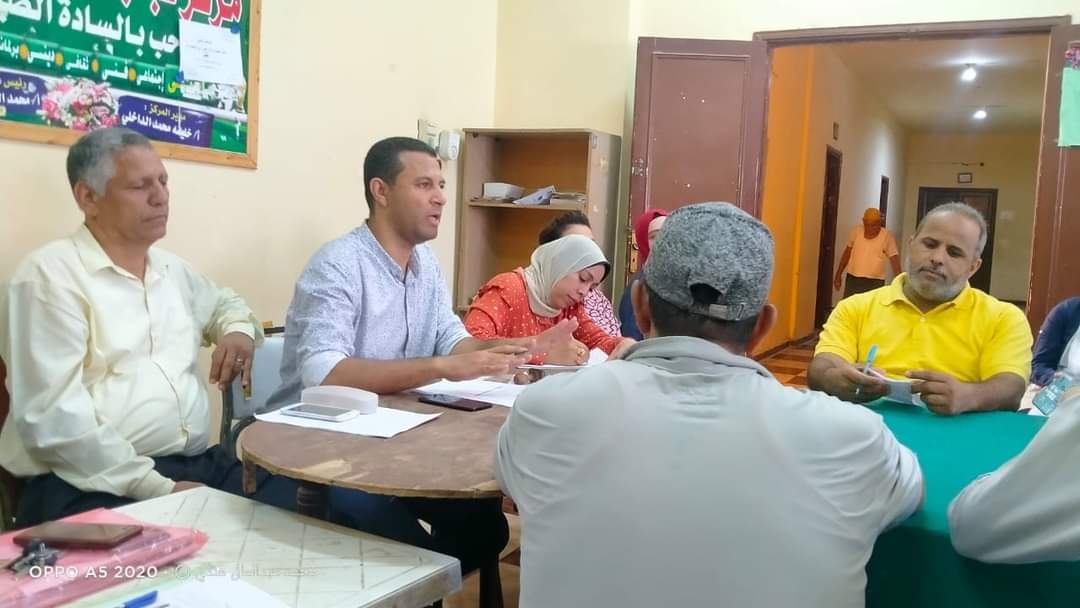 مدير إدارة شباب سمالوط يجتمع بمديرى مراكز الشباب 19 - جريدة المساء