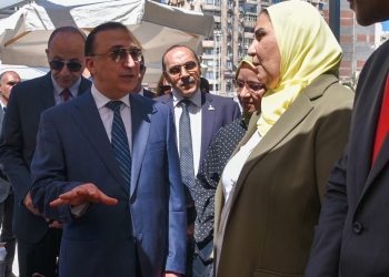 وزيرة التضامن الاجتماعى ومحافظ الإسكندرية يفتتحان المعرض الخيرى وورشة عمل لتدريب السيدات على التوعية الطبية وريادة الأعمال 28 - جريدة المساء