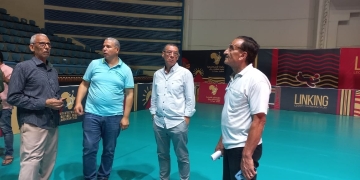 قمر يتفقد الصالات المغطاة قبل انطلاق بطولة افريقيا للطائرة 2 - جريدة المساء قمر يتفقد الصالات المغطاة قبل انطلاق بطولة افريقيا للطائرة 1 - جريدة المساء