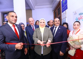 الوزيرة خلال زيارتها لمحافظة الإسكندرية