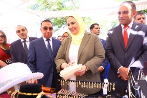 وزيرة التضامن: صرف 600 جنيه دعمًا نقديًا و500 جنيه "عينيا" إضافيًا لمدة 3 أشهر للرائدات الاجتماعيات 17 - جريدة المساء