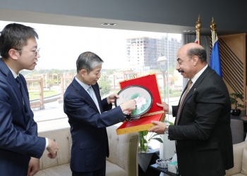 محافظ أسوان يستقبل سفير دولة الصين الشقيقة لتعزيز أطر التعاون المشترك في المجالات المختلفة 34 - جريدة المساء