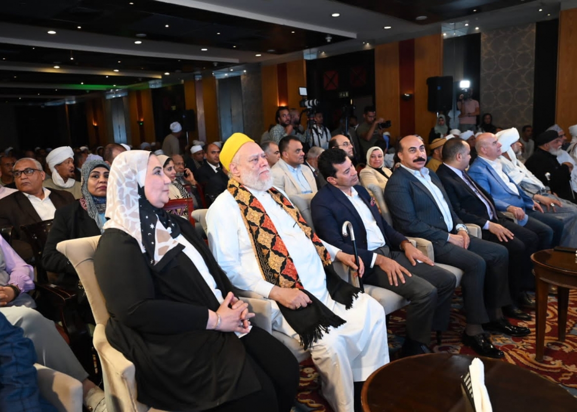 وزير الشباب والرياضة: قدمنا كل الدعم والمساندة لوقف ظاهرة "الثأر" فى الصعيد 18 - جريدة المساء وزيرا الشباب والتضامن خلال اطلاق مبادرة درع التسامح.. صعيد بلا ثأر