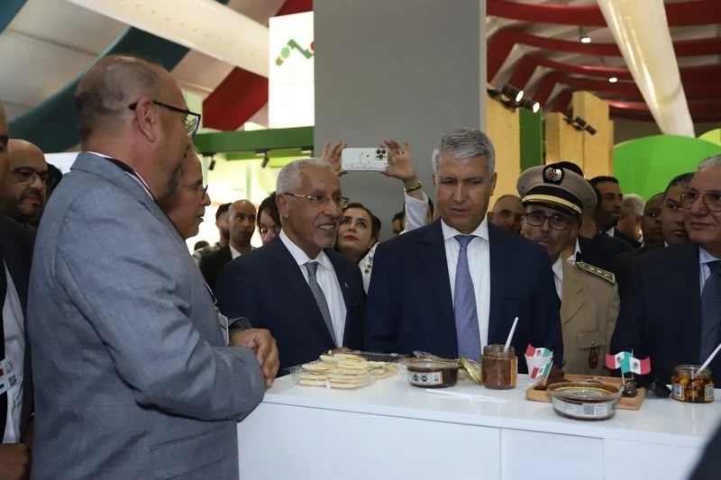 "جائزة خليفة" تشارك في الملتقى الدولي للتمور بأرفود ب 20 جناح من 6 دول منتجة للتمور 26 - جريدة المساء "جائزة خليفة" تشارك في الملتقى الدولي للتمور بأرفود ب 20 جناح من 6 دول منتجة للتمور 25 - جريدة المساء