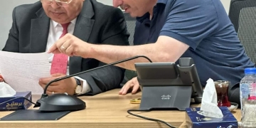 النائب ايهاب عبد العظيم في لقاء مع وزير المالية لحل أزمة العاملين على الصناديق الخاصة 1 - جريدة المساء