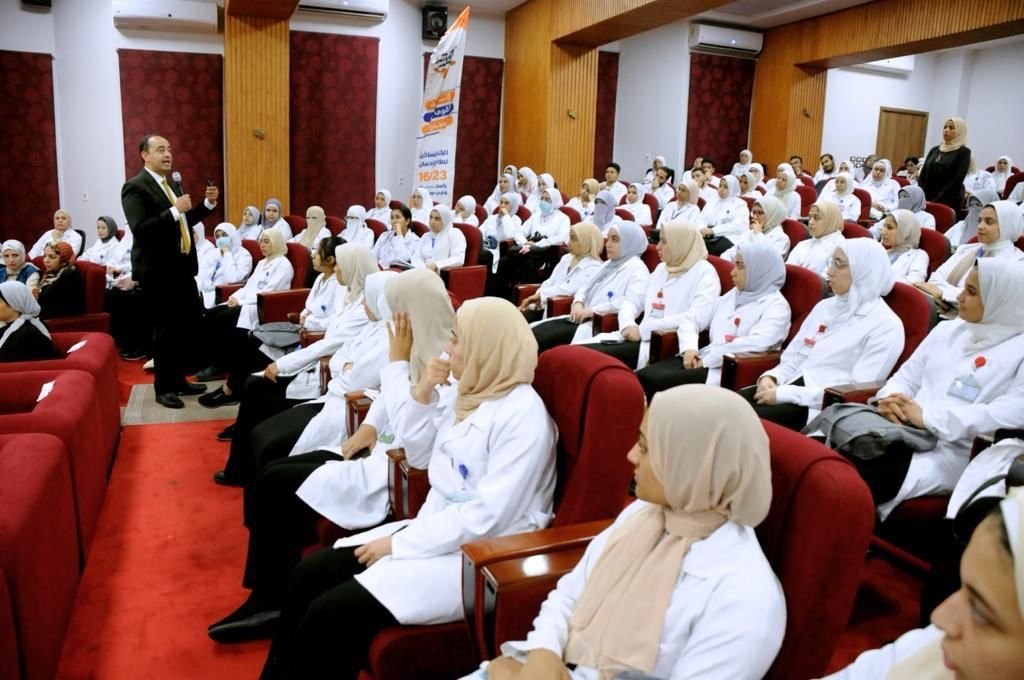 مكافحة الإدمان يدرب طلاب تمريض القاهرة على الاكتشاف المبكر لتعاطى المخدرات 18 - جريدة المساء ورشة العمل التدريبية لطلاب كلية التمريض
