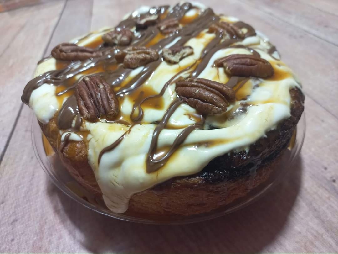 طريقة عمل السينابون بصوص الكراميل والشيكولاتة والزبدة 19 - جريدة المساء