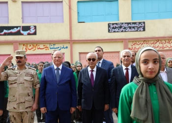 وزير التعليم ومحافظ القاهرة يتابعان انتظام الدراسة في العام الجديد وتنفيذ الحقيبة التدريبية للمعلمين 33 - جريدة المساء