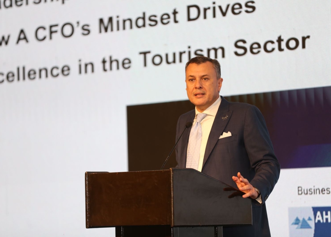 عيسى فى قمة رواد المال والأعمال : حوافز جديدة للقطاع الخاص للوصول بالطاقة الفندقية إلى 400ألف غرفة ..خلال 5سنوات.. زيادة الإنفاق العام على أنشطة التنشيط السياحى .. وحملات ترويجية مشتركة مع منظمى الرحلات وشركات الطيران 20 - جريدة المساء عيسى فى قمة رواد المال والأعمال : حوافز جديدة للقطاع الخاص للوصول بالطاقة الفندقية إلى 400ألف غرفة ..خلال 5سنوات.. زيادة الإنفاق العام على أنشطة التنشيط السياحى .. وحملات ترويجية مشتركة مع منظمى الرحلات وشركات الطيران 19 - جريدة المساء