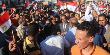 الآلاف يشاركون فى وقفة تضامنية لدعم القضية الفلسطينية.. بقنا 2 - جريدة المساء الآلاف يشاركون فى وقفة تضامنية لدعم القضية الفلسطينية.. بقنا 1 - جريدة المساء