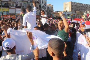 الآلاف يشاركون فى وقفة تضامنية لدعم القضية الفلسطينية.. بقنا 21 - جريدة المساء