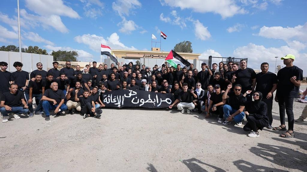 "مصر الخير " تعلن استمرار بقاء شاحنات المساعدات الإنسانية في العريش لحين فتح معبر رفح 18 - جريدة المساء قوافل المساعدات لدعم صمود أهل غزة مرابطة على المعبر