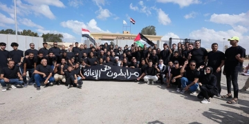 "مصر الخير " تعلن استمرار بقاء شاحنات المساعدات الإنسانية في العريش لحين فتح معبر رفح 1 - جريدة المساء قوافل المساعدات لدعم صمود أهل غزة مرابطة على المعبر