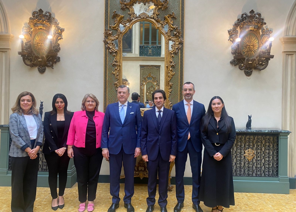 عيسى فى لقاء إعلامى موسع بروما : حريصون على توفير أفضل الخدمات للسائحين..وتحفيز الاستثمار السياحى.. زيادة عدد المقاعد على خطوط الطيران والوصول إلى 400ألف غرفة فندقية خلال 5سنوات 20 - جريدة المساء عيسى فى لقاء إعلامى موسع بروما : حريصون على توفير أفضل الخدمات للسائحين..وتحفيز الاستثمار السياحى.. زيادة عدد المقاعد على خطوط الطيران والوصول إلى 400ألف غرفة فندقية خلال 5سنوات 19 - جريدة المساء