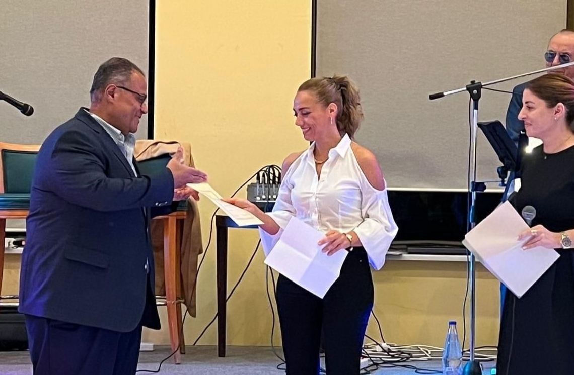 مؤتمر الجمعية اليونانية لجراحة العمود الفقري يمنح جائزة خاصة للدكتور عبدالفتاح سعود 19 - جريدة المساء