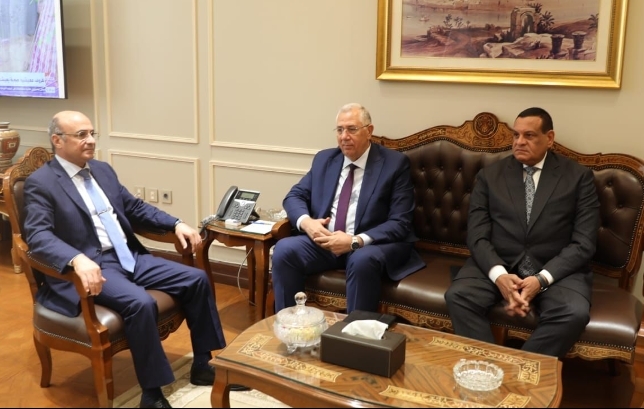 وزراء العدل والزراعة والتنمية المحلية يتابعون تنفيذ تكليفات الرئيس بمنع التعديات على الأراضى الزراعية 19 - جريدة المساء