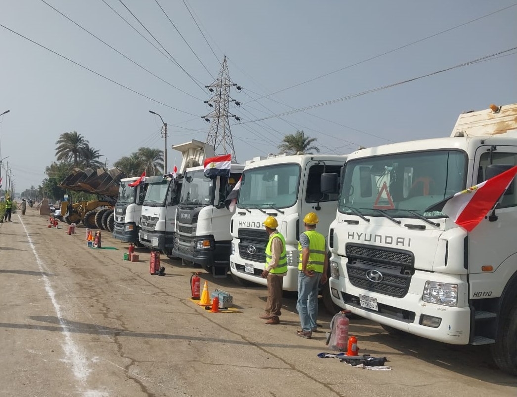 السكرتير العام المساعد لبني سويف  يتفقد جاهزية واصطفاف المعدات خلال زيارته للواسطى ضمن خطة الاستعداد  لفصل الشتاء 19 - جريدة المساء