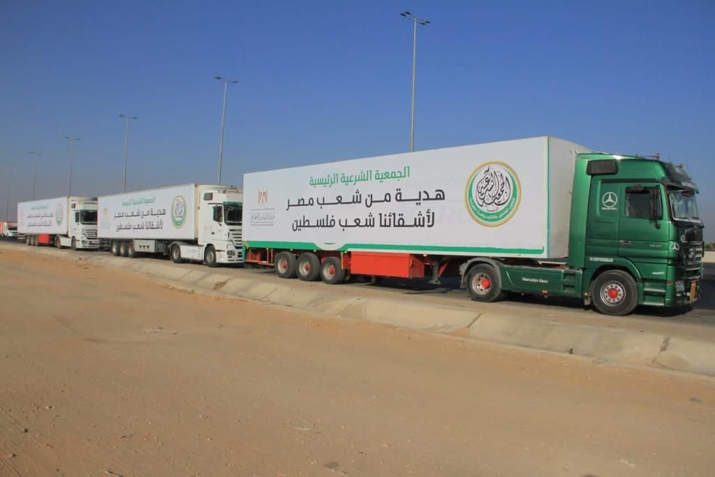 وصول المساعدات الإنسانية لحدود غزة مقدمة من الجمعية الشرعية