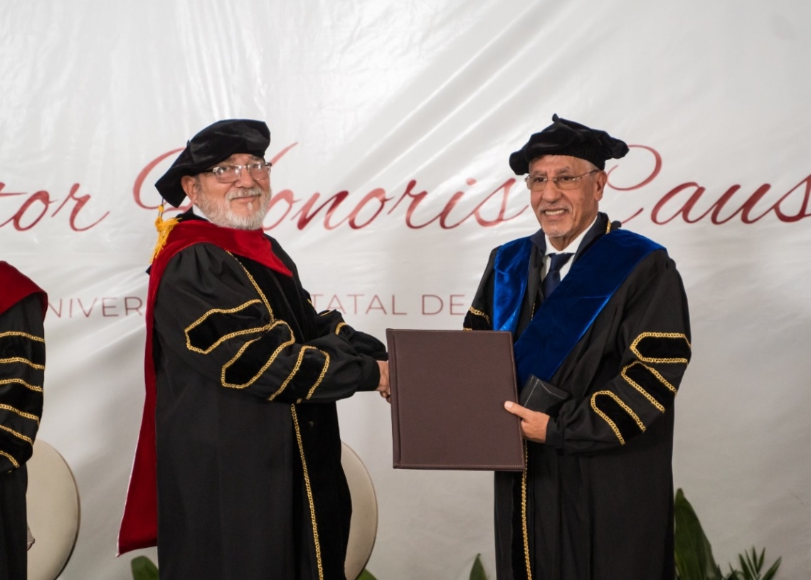 جامعة ولاية سونورا بالمكسيك تمنح عبد الوهاب زايد الدكتوراه الفخرية لانجازاته فى تنمية وتطوير قطاع النخيل 19 - جريدة المساء