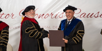 جامعة ولاية سونورا بالمكسيك تمنح عبد الوهاب زايد الدكتوراه الفخرية لانجازاته فى تنمية وتطوير قطاع النخيل 1 - جريدة المساء