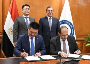 ٣ اتفاقيات تعاون بين وزارة البترول و"هواوى" لدعم التحول الرقمي وحلول الطاقة الشمسية وتدريب القيادات الشابة 16 - جريدة المساء