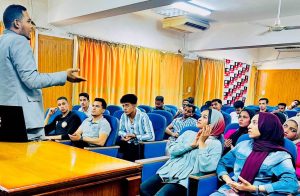 ” تأهيل الطلاب لسوق العمل حسب رؤية مصر 2030 ” .. فى ندوة بحقوق جنوب الوادى 32 - جريدة المساء ” تأهيل الطلاب لسوق العمل حسب رؤية مصر 2030 ” .. فى ندوة بحقوق جنوب الوادى 31 - جريدة المساء