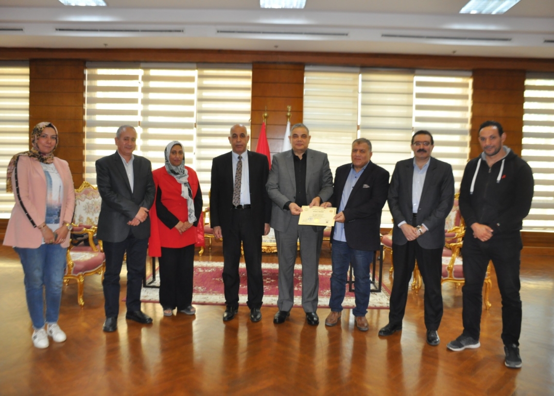 محافظ كفر الشيخ سلم 20 جهاز لـ 10 فتيات مقبلات على الزواج 19 - جريدة المساء