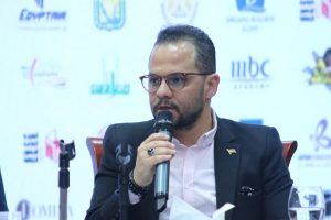 عمرو دوارة في ندوة تكريمه : والدي اكثر شخص حاربني حتي لا أعمل بالمسرح 24 - جريدة المساء