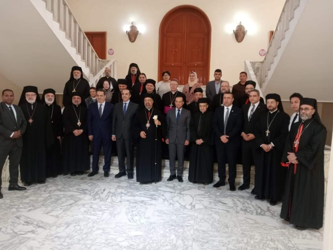 مطران الاقباط الكاثوليك بالمنيا يستقبل وفد حملة المرشح الرئاسي عبد الفتاح السيسي 20 - جريدة المساء مطران الاقباط الكاثوليك بالمنيا يستقبل وفد حملة المرشح الرئاسي عبد الفتاح السيسي 19 - جريدة المساء