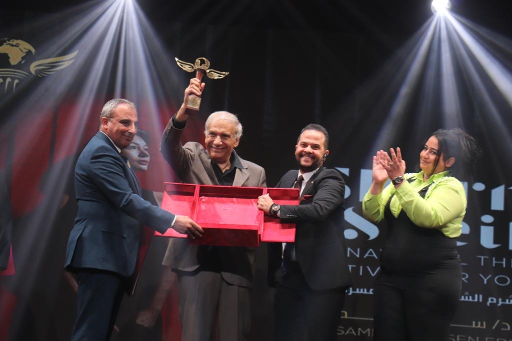 شرم الشيخ الدولي للمسرح الشبابي يكرم 6 فنانين في ختام دورته الثامنة  17 - جريدة المساء