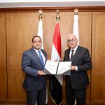 وزير التربية والتعليم يتسلم من رئيس التنظيم والإدارة نتيجة مسابقة شغل ٣٠ ألف وظيفة معلم مساعد 23 - جريدة المساء